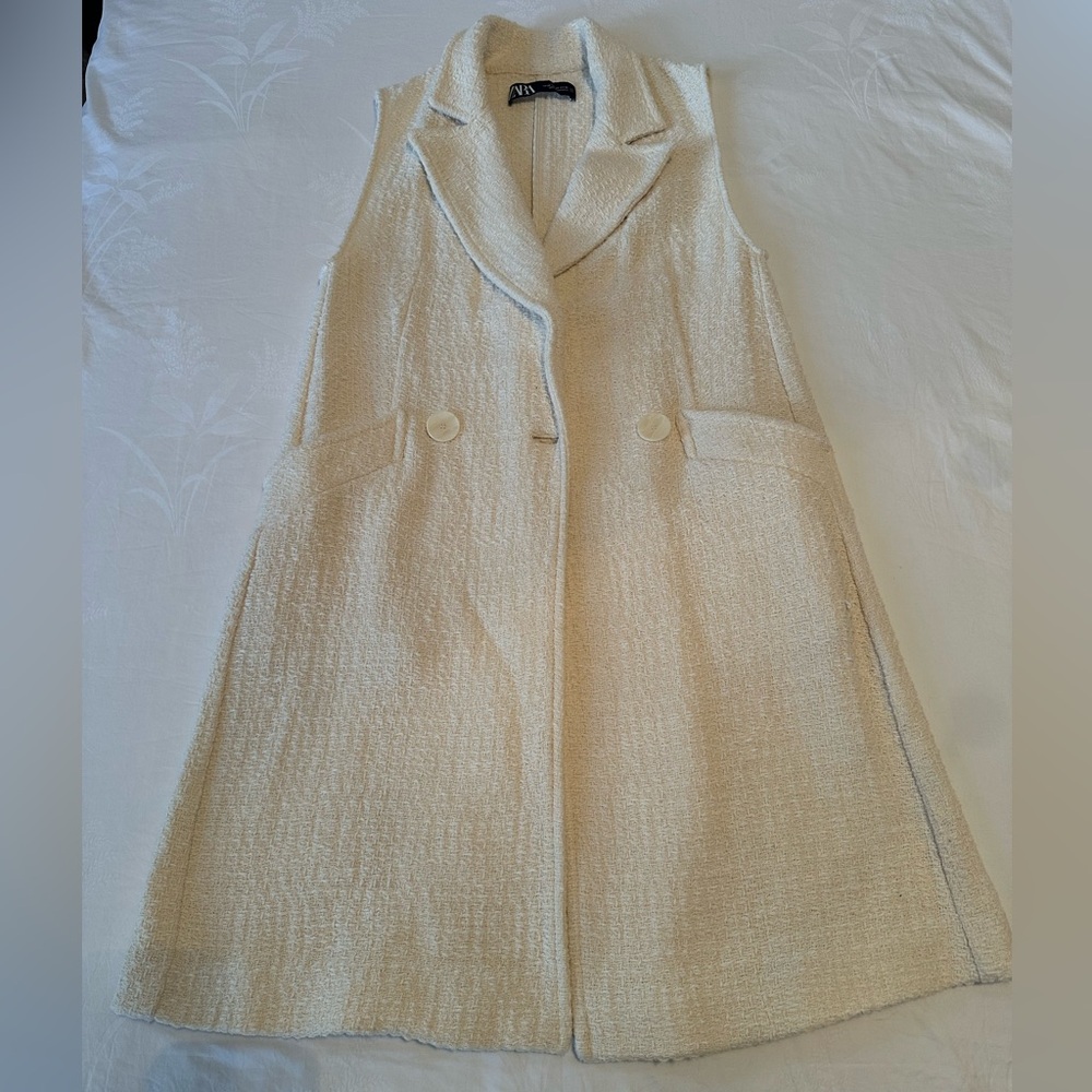 Zara Cream Sleeveless Bouclé Coat